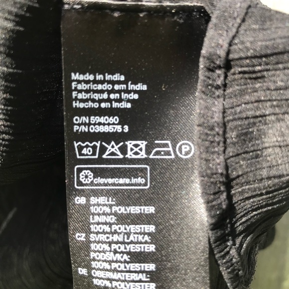 H & M Black and White Geometric Women's Top NWT Size 14 - Picture 7 of 11